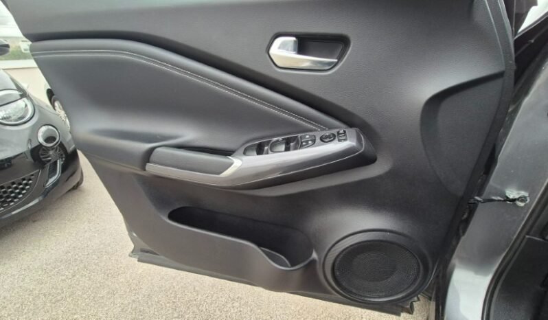 
								Nissan JUKE DIG-T TEKNA (DCT) 2023 completo									