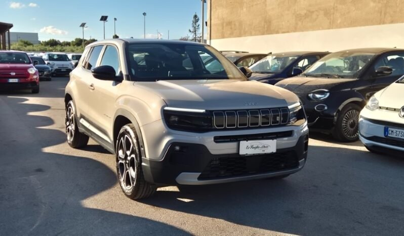
								Jeep AVENGER SUMMIT 2025 completo									