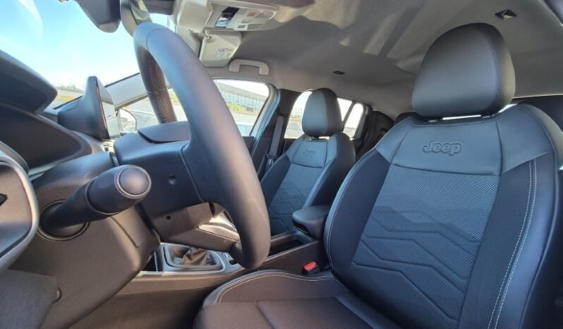 
								Jeep AVENGER SUMMIT 2025 completo									