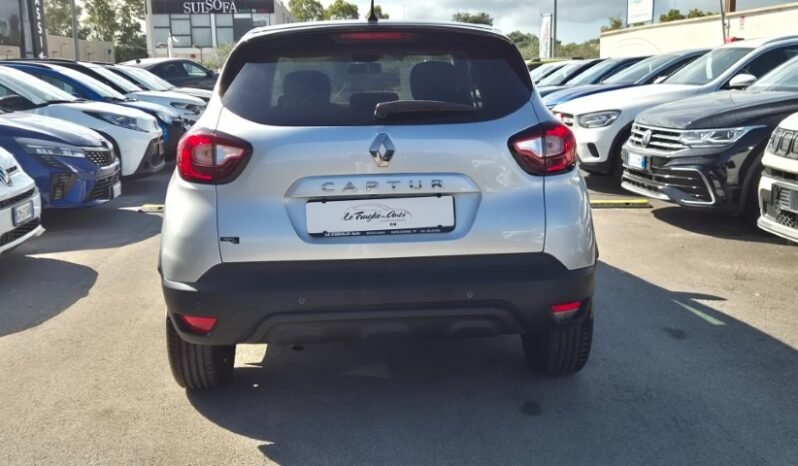 
								Renault CAPTUR DCI SPORT EDITION 2018 completo									
