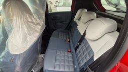 
										Fiat GRANDE PANDA HYBRID LA PRIMA 2025 completo									