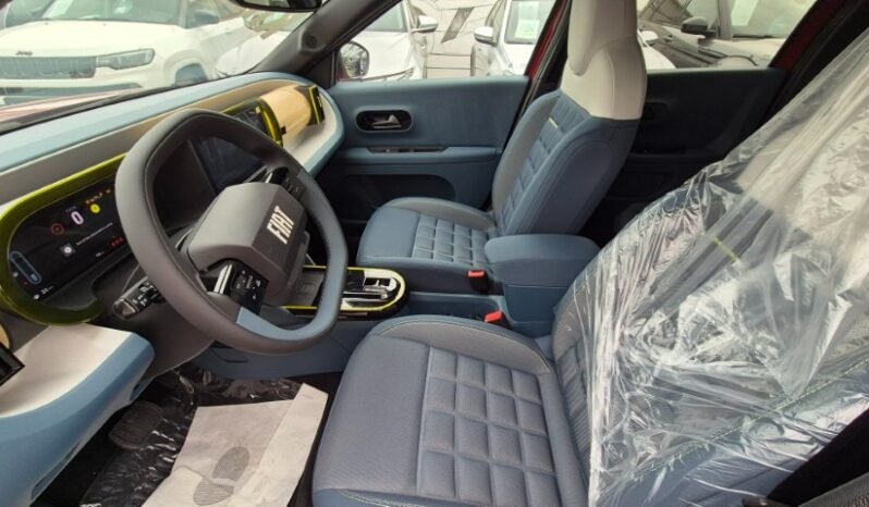 
								Fiat GRANDE PANDA HYBRID LA PRIMA 2025 completo									