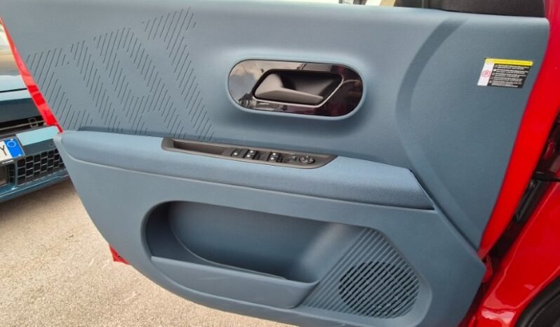 
								Fiat GRANDE PANDA HYBRID LA PRIMA 2025 completo									