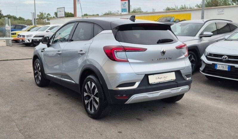 
								Renault CAPTUR TCE TECHNO 2024 completo									