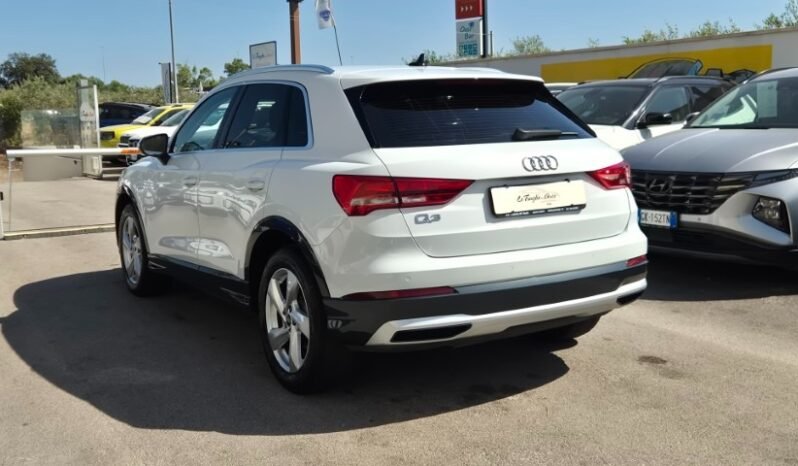 
								Audi Q3 35 TDI S-TRONIC BUSINESS 2021 completo									