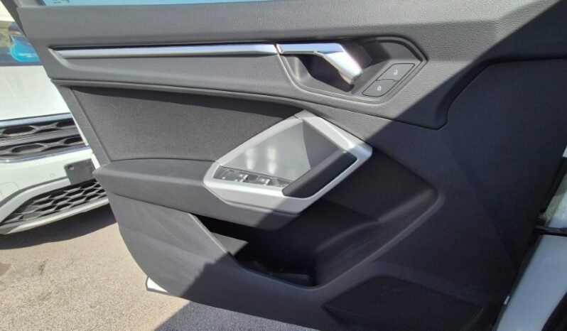 
								Audi Q3 35 TDI S-TRONIC BUSINESS 2021 completo									