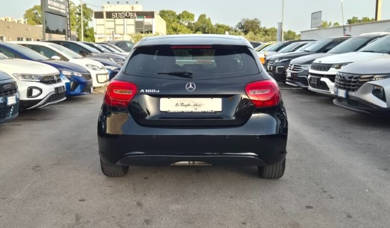 
								Mercedes A 180D 2016 completo									