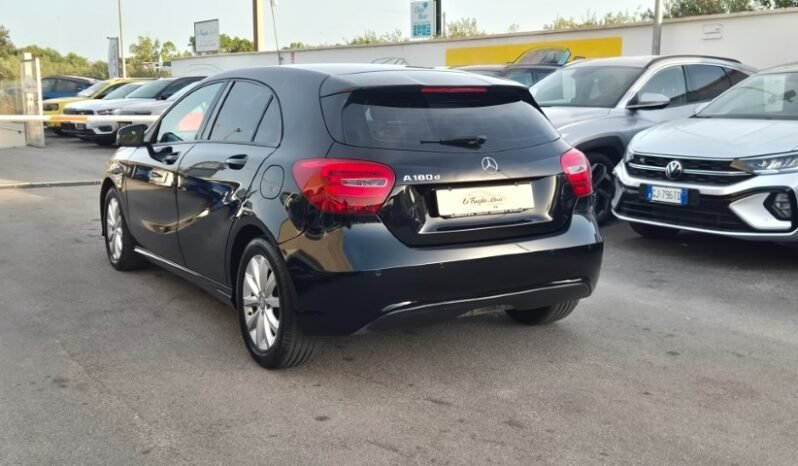 
								Mercedes A 180D 2016 completo									