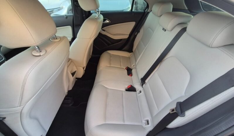 
								Mercedes A 180D 2016 completo									