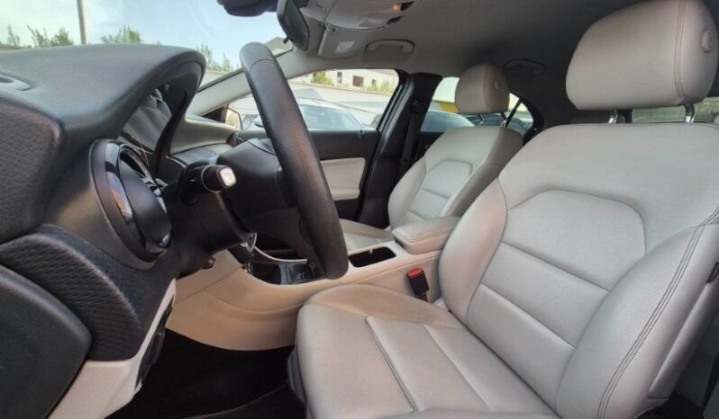 
								Mercedes A 180D 2016 completo									