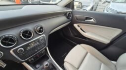 
										Mercedes A 180D 2016 completo									