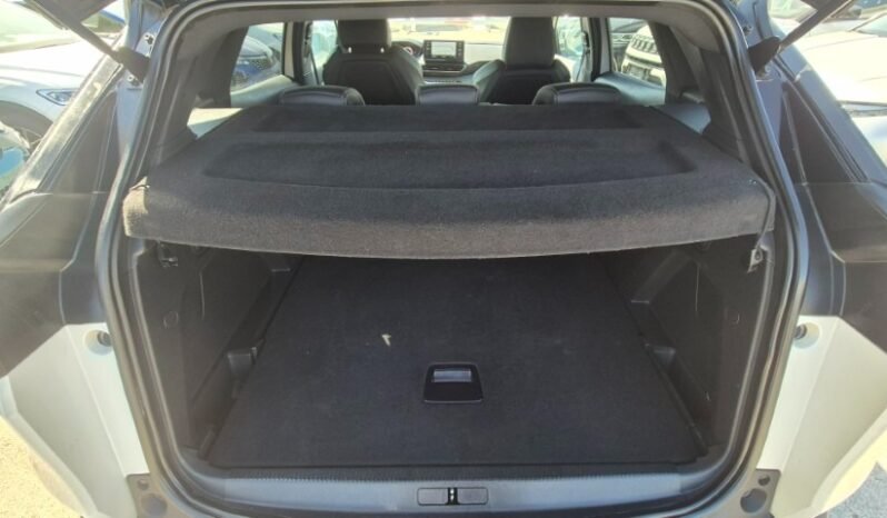 
								Peugeot 3008 BLUEHDI EAT8 GT 2023 completo									