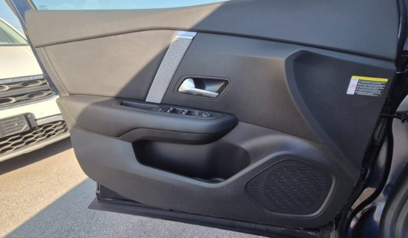 
								Citroen C 4 MAX 2024 completo									