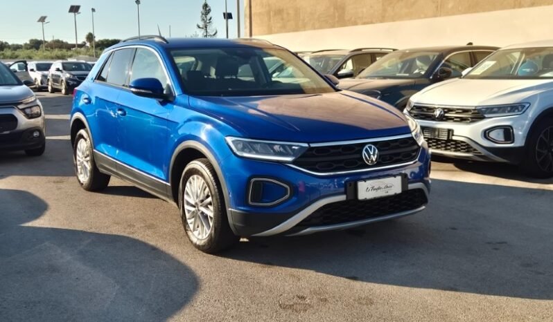 
								Volkswagen T-ROC ACT DSG LIFE 2022 completo									