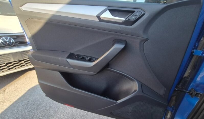 
								Volkswagen T-ROC ACT DSG LIFE 2022 completo									