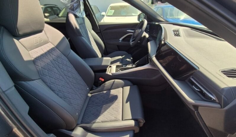 
								Audi Q5 SPB 40 TDI QUATTRO S-TRONIC S-LINE (TETTO APRIBILE) 2026 completo									