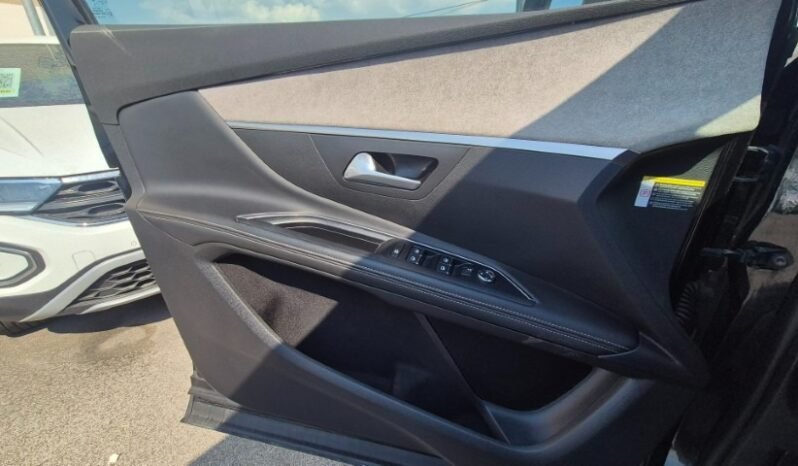 
								Peugeot 5008 BLUEHDI GT (EAT8) 7 POSTI 2023 completo									