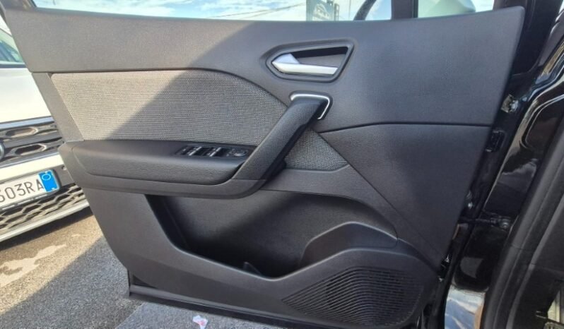 
								Renault CAPTUR TCE TECHNO 2025 completo									