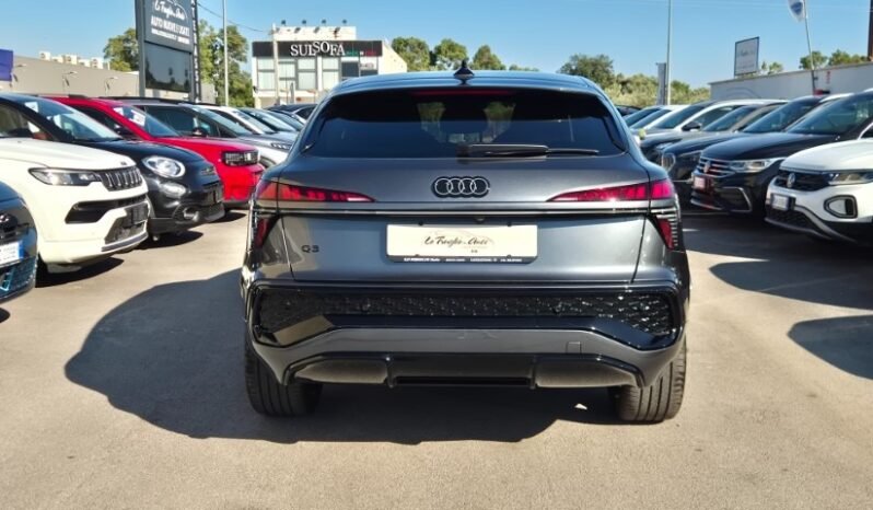 
								Audi Q3 SPB 35 TDI S-TRONIC S-LINE 2026 completo									