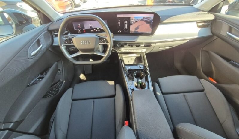 
								Audi Q3 SPB 35 TDI S-TRONIC S-LINE 2026 completo									