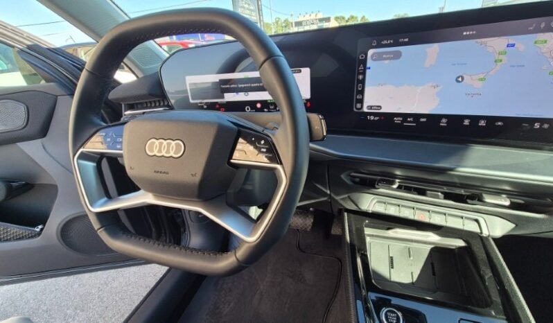 
								Audi Q3 SPB 35 TDI S-TRONIC S-LINE 2026 completo									