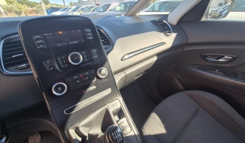 
								Renault SCENIC 2017 completo									