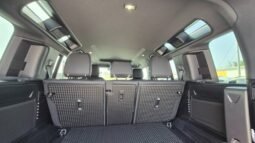 
										LAND ROVER DEFENDER AWD AUTO X-DYNAMIC SE 2026 completo									