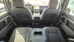 
										LAND ROVER DEFENDER AWD AUTO X-DYNAMIC SE 2026 completo									