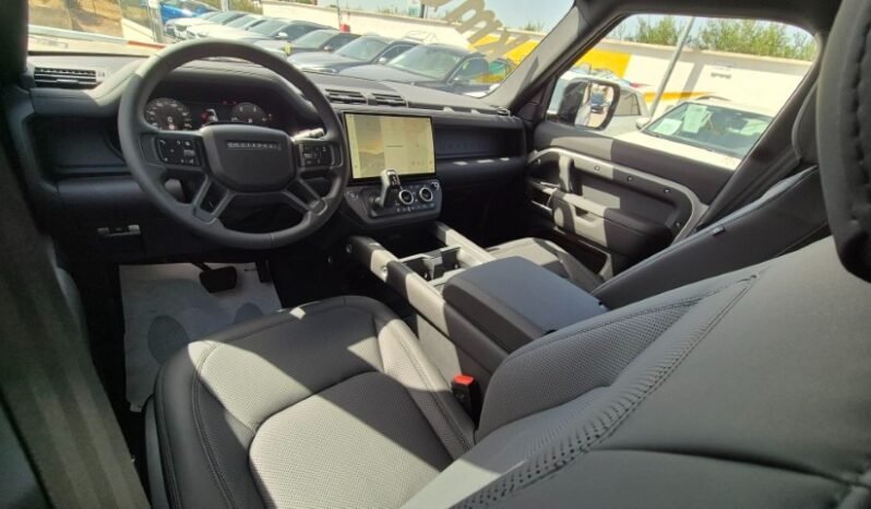 
								LAND ROVER DEFENDER AWD AUTO X-DYNAMIC SE 2026 completo									