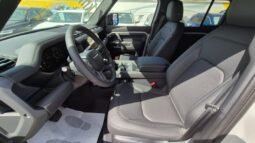 
										LAND ROVER DEFENDER AWD AUTO X-DYNAMIC SE 2026 completo									