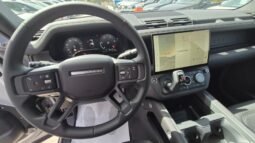 
										LAND ROVER DEFENDER AWD AUTO X-DYNAMIC SE 2026 completo									