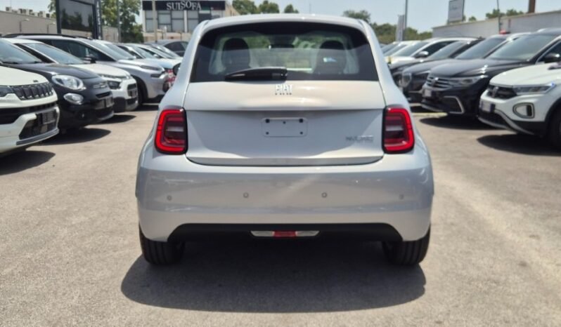 
								Fiat 500 HYBRID TORINO (CAMBIO MANUALE) 2026 completo									
