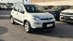
										Fiat panda HYBRID CITY LIFE 2023 completo									