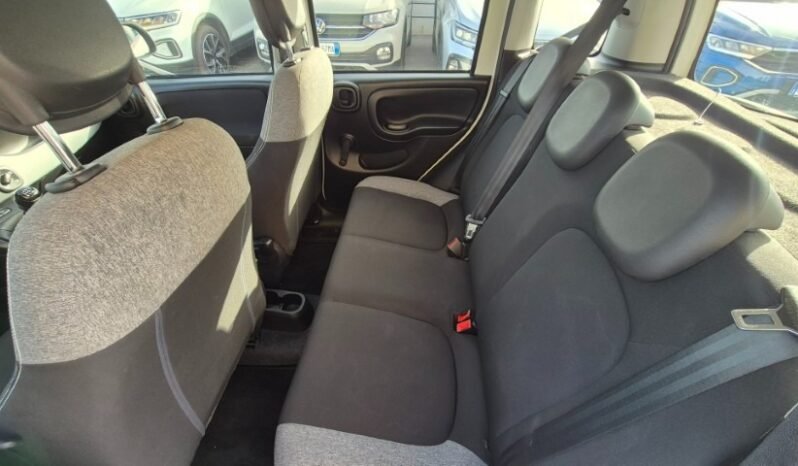 
								Fiat panda HYBRID CITY LIFE 2023 completo									