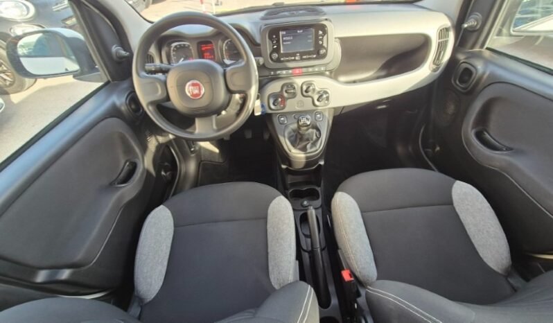
								Fiat panda HYBRID CITY LIFE 2023 completo									