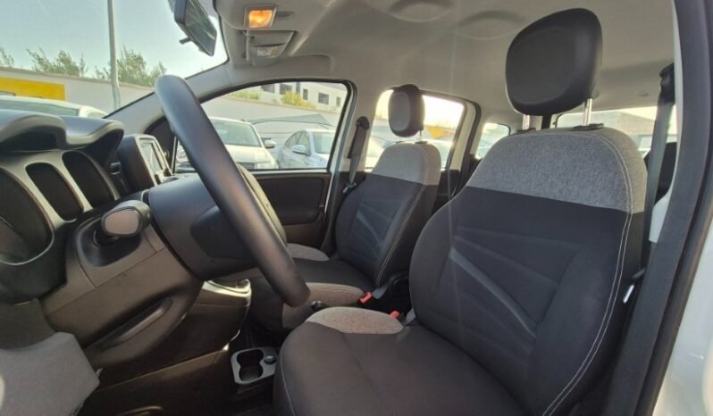 
								Fiat panda HYBRID CITY LIFE 2023 completo									
