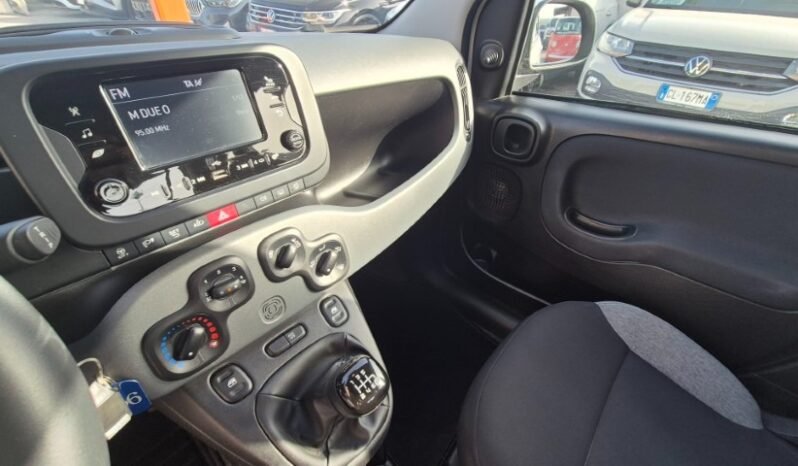 
								Fiat panda HYBRID CITY LIFE 2023 completo									