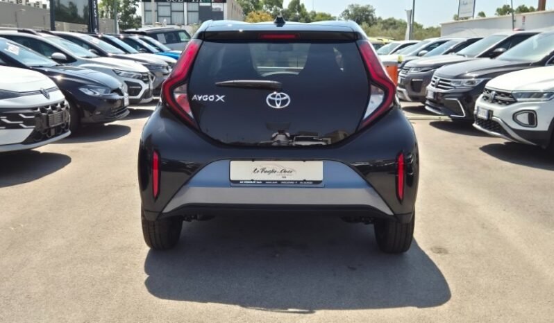
								Toyota AYGO X 2025 completo									