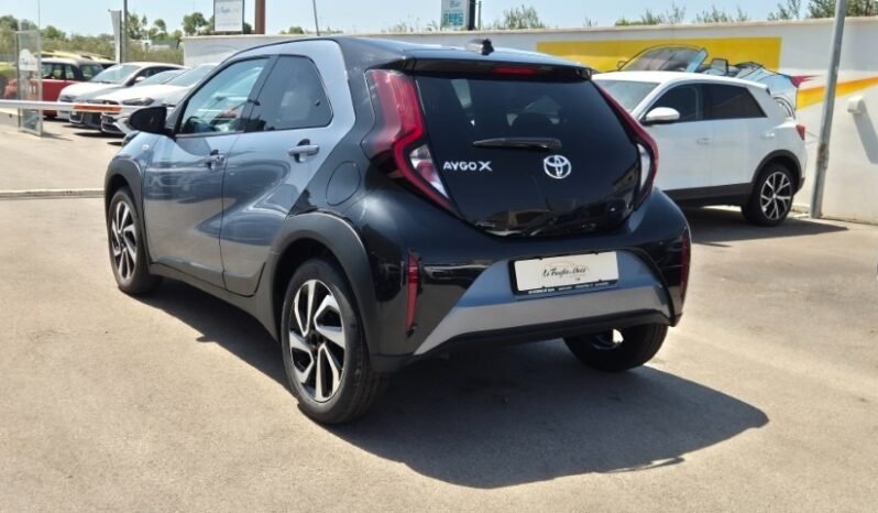
								Toyota AYGO X 2025 completo									