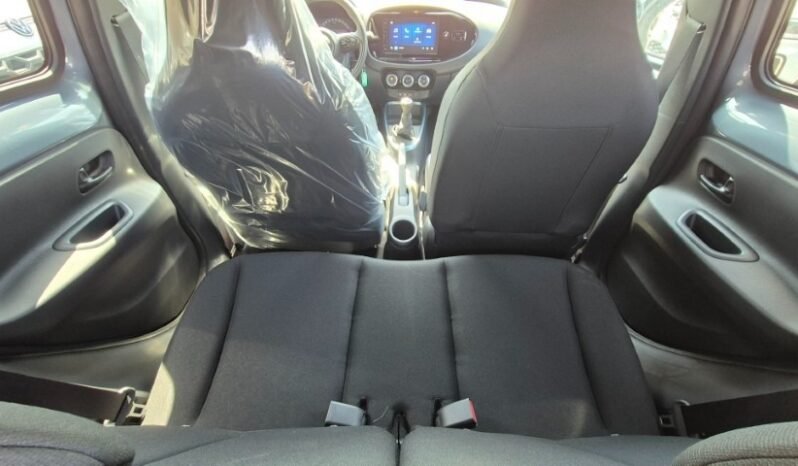 
								Toyota AYGO X 2025 completo									