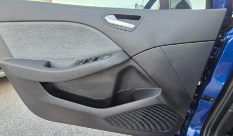 
								Renault CLIO TCE TECHNO 2025 completo									