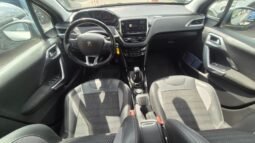 
										Peugeot 2008 BLUEHDI ALLURE 2019 completo									