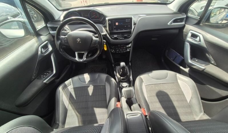 
								Peugeot 2008 BLUEHDI ALLURE 2019 completo									