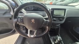 
										Peugeot 2008 BLUEHDI ALLURE 2019 completo									