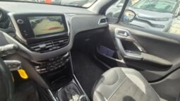 
										Peugeot 2008 BLUEHDI ALLURE 2019 completo									