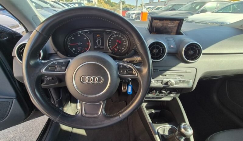
								Audi A1 SPB 2016 completo									