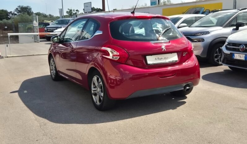 
								Peugeot 208 HDI ALLURE 2012 completo									