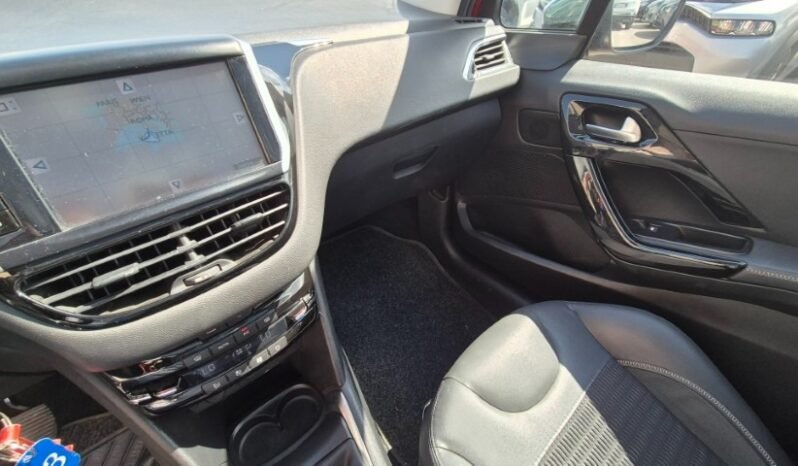 
								Peugeot 208 HDI ALLURE 2012 completo									