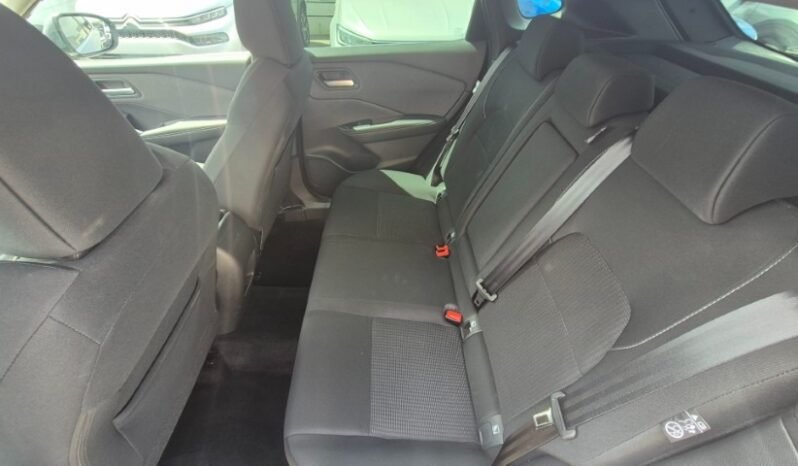 
								Nissan qashqai MHEV ACENTA 2025 completo									