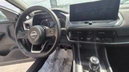 
										Nissan qashqai MHEV ACENTA 2025 completo									